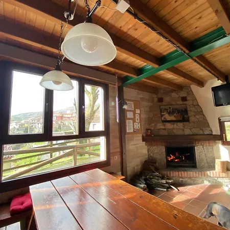 Peña Castil Hostal Sotres